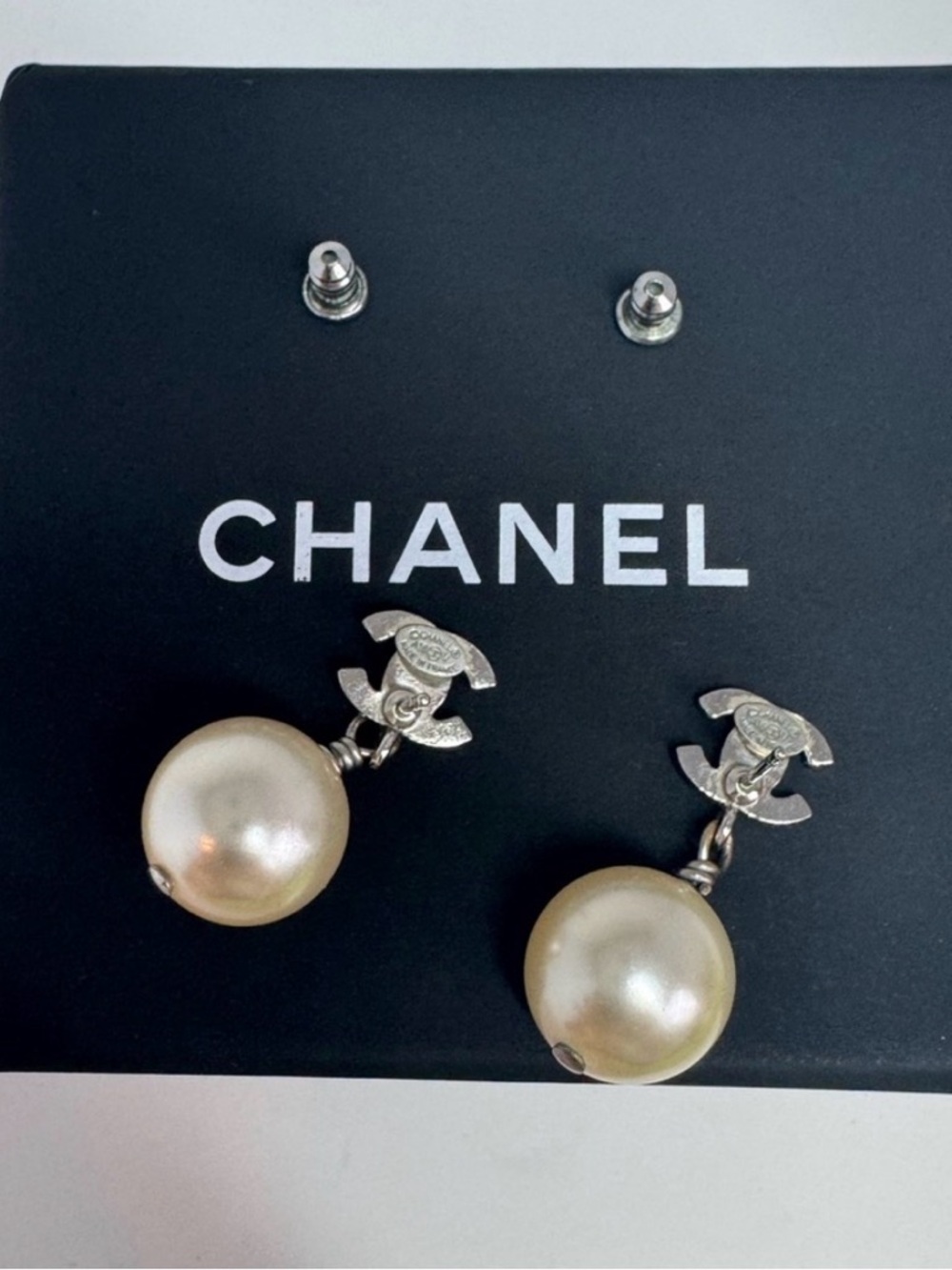 Auth CHANEL Faux Pearl CC Drop Earrings and Long Faux Pearl Necklace Bundle Set - Picture 5 of 8